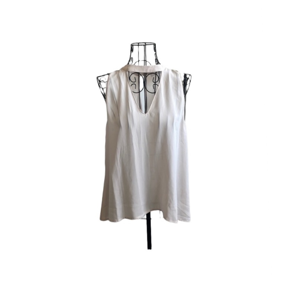 Lush sleeveless choker blouse